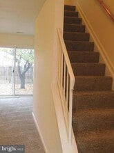 Building Photo - 221 Kimberly Way