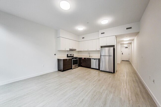 Building Photo - Luxury One Bedroom at The Amador. Private ...