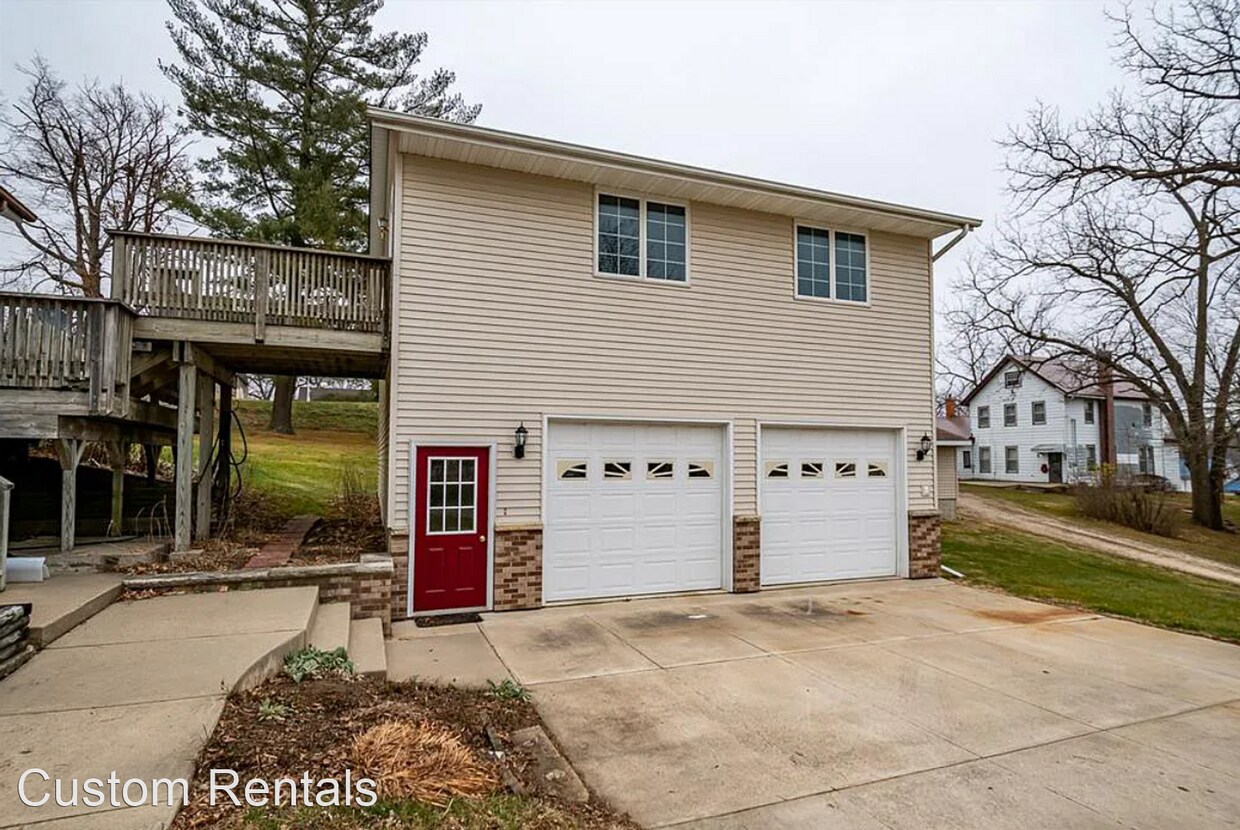 1 br, 1 bath House 507 1/2 N High St House Rental in Anamosa, IA