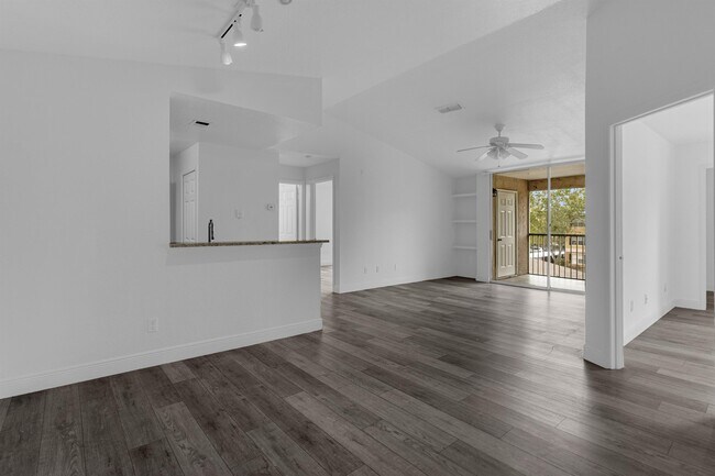 Building Photo - 7618 Pissarro Dr