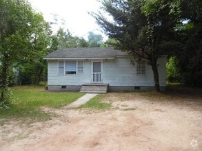 Building Photo - 3 Sherwood Ln