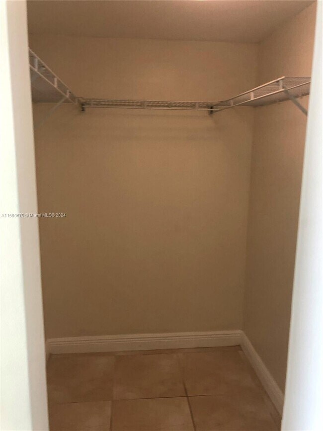 Foto del edificio - 60 NW 37th Ave