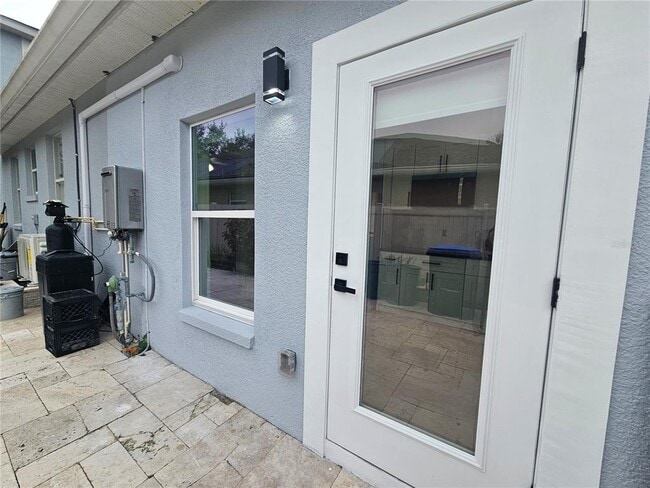 Building Photo - 12913 Islamorada Dr