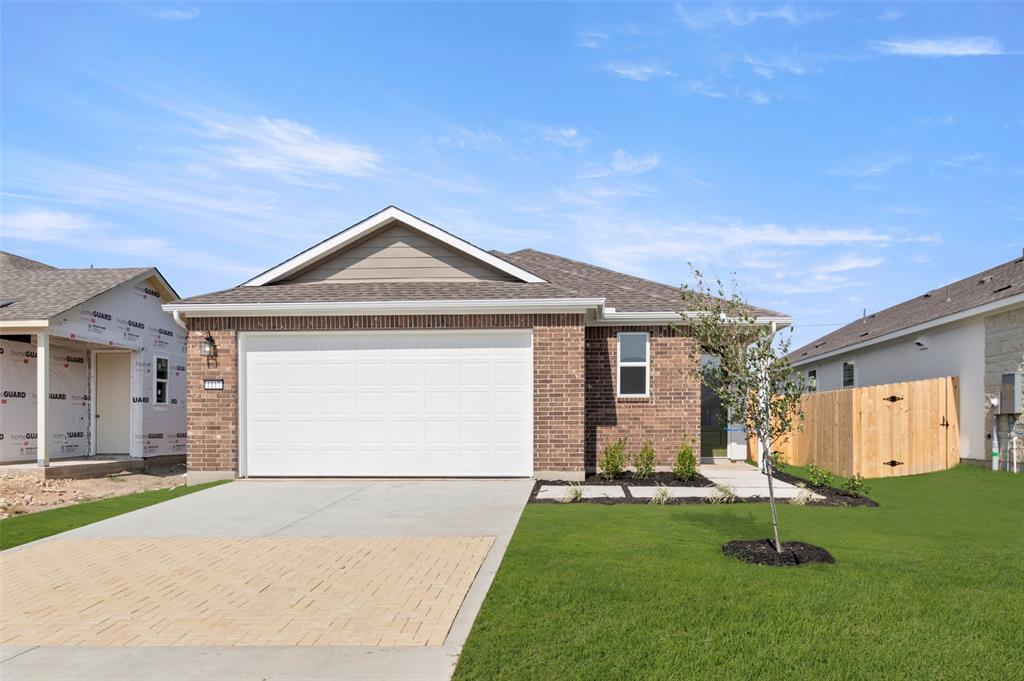 Foto principal - 1117 Yaupon Holly Dr