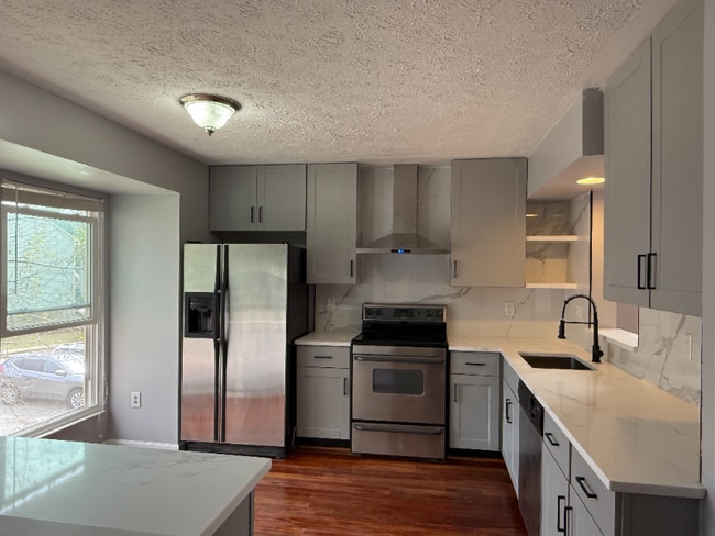 Photo - 102 Smoothleaf Ln Townhome