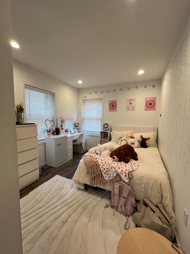 Dormitorio 1 - 165 Church St