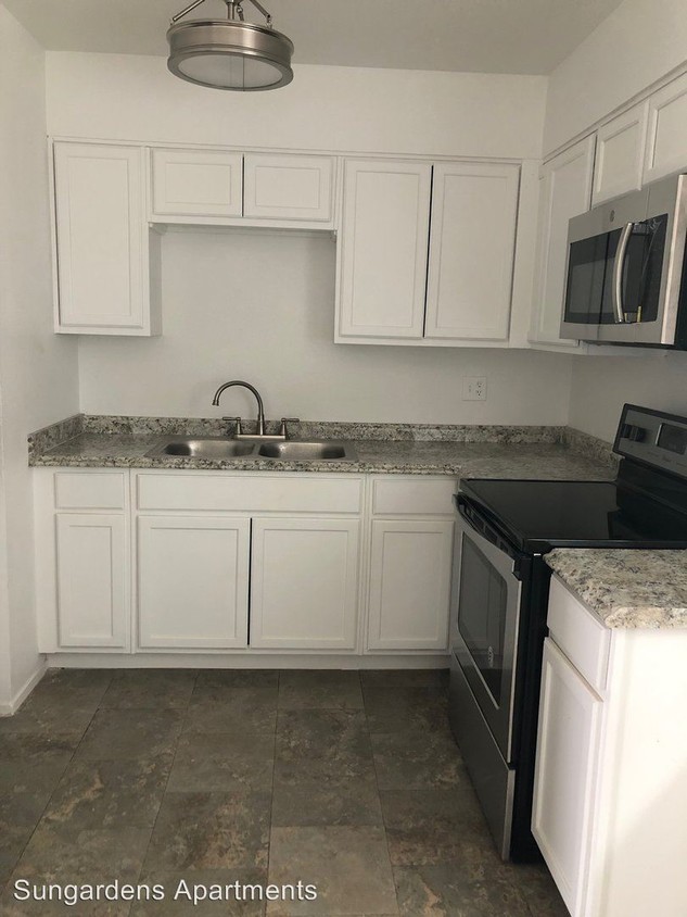 Primary Photo - 2 br, 1 bath Apartment - 2928 N. Pecos Rd.