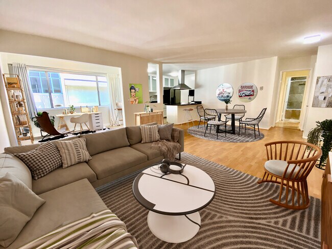 Foto del edificio - 5651 Sumner Way