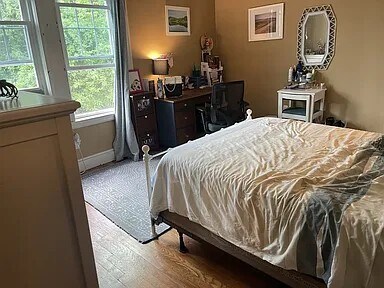 Dormitorio 2 - 133 Bowdoin St