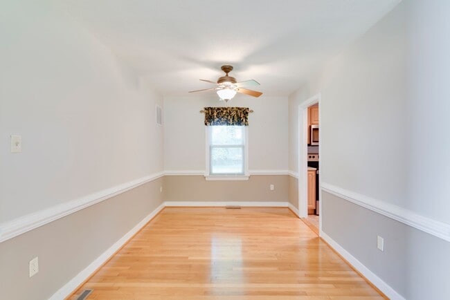 Building Photo - 8406 Holly Hill Rd