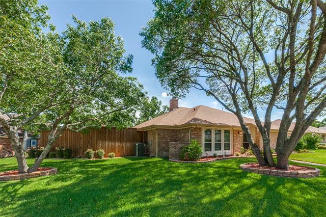 Foto del edificio - 2514 Golden Oaks Dr