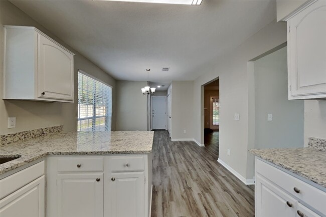Building Photo - 7515 Shangrila Ln