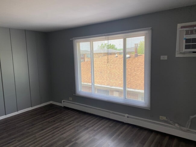 Photo - 74 S Yates Ave (Calumet City, IL) Apartment