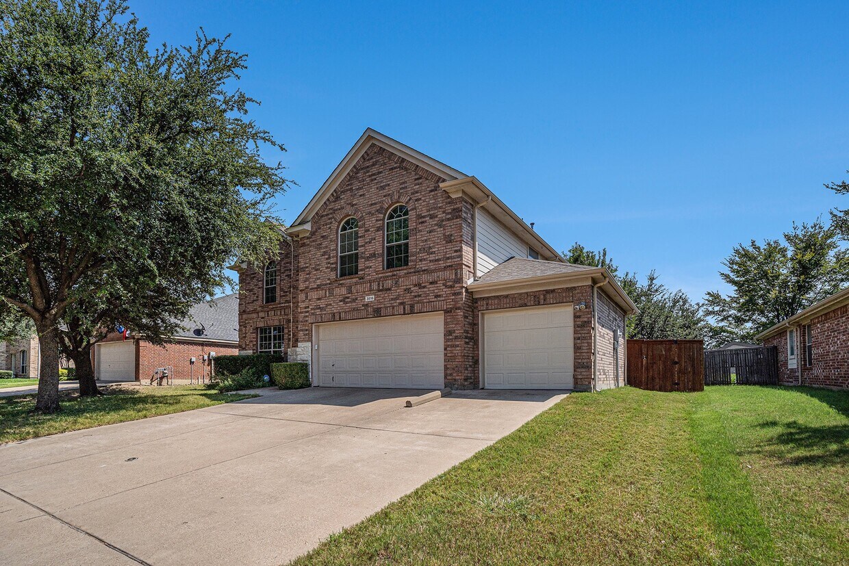 Foto principal - 3816 Travis Blvd