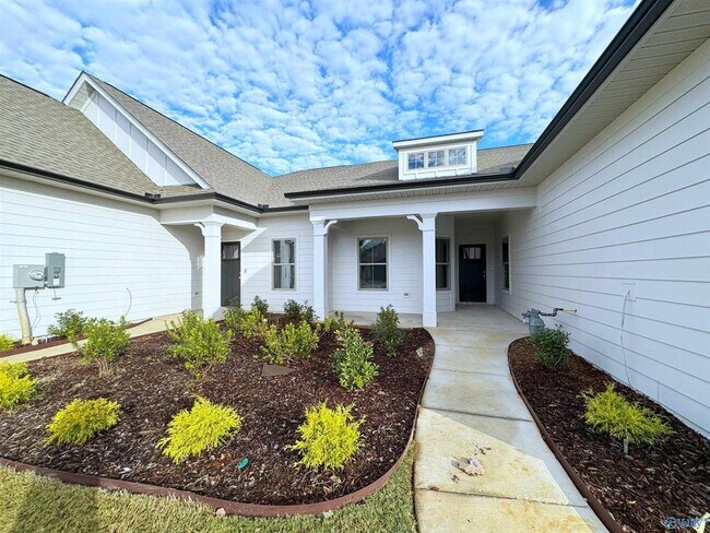 Building Photo - 12665 Whitcomb Cir