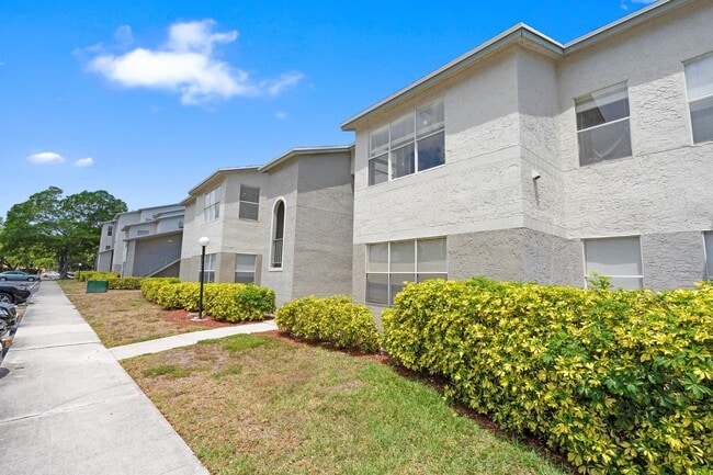 Foto del edificio - 1401 Village Blvd