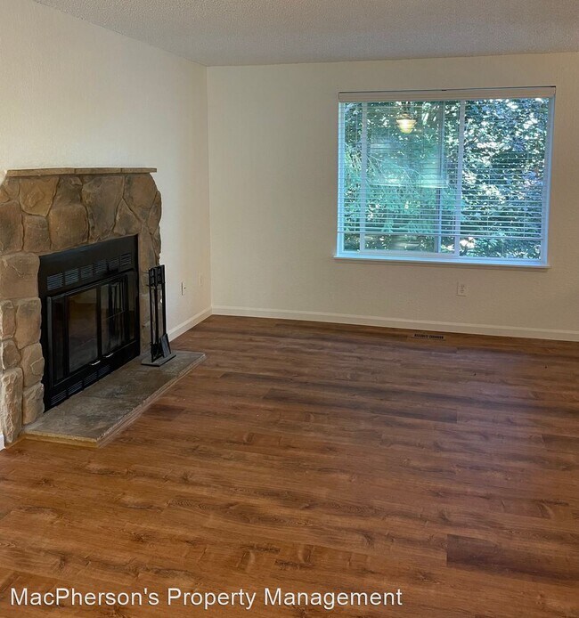 Building Photo - 4 br, 2 bath House - 16225 NE 107th Ct