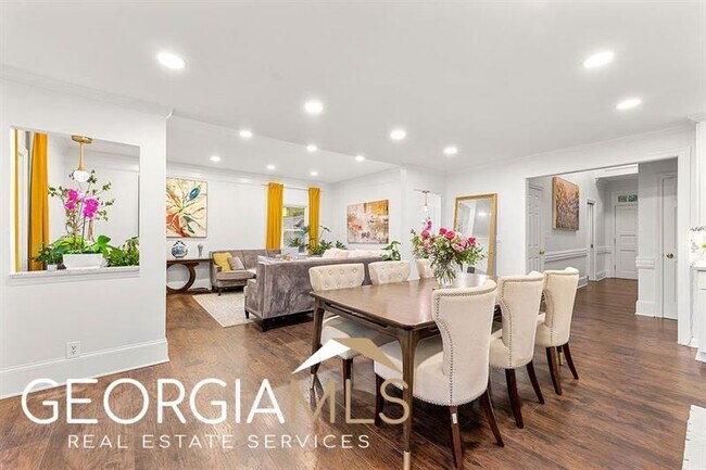 Foto del edificio - 6767 Riverside Dr