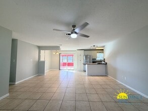 Building Photo - 411 Fleetwood Dr