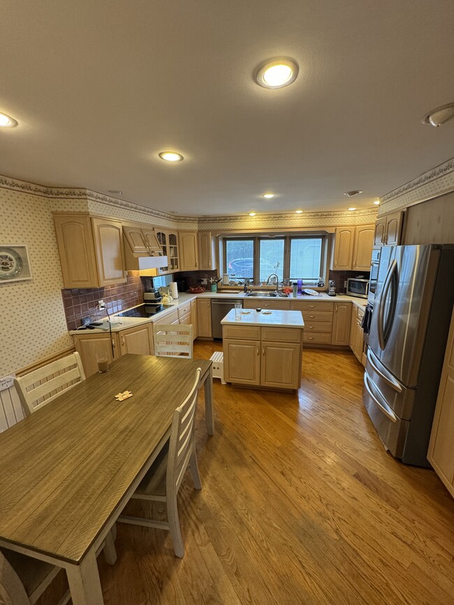 Kitchen - 130 Chews Landing Rd