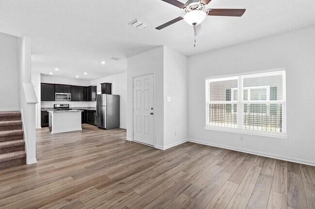 Foto del edificio - 6116 Underwood Way