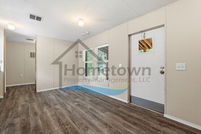 Foto del edificio - 2 Bedroom 1 Bath Home with Off Street Parking Available in Sagle!
