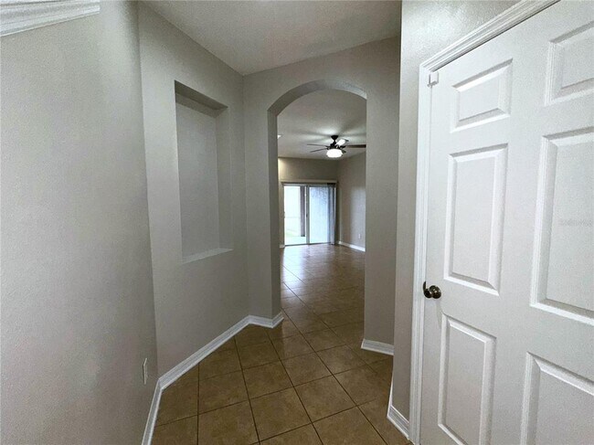 Building Photo - 1374 Grantham Dr