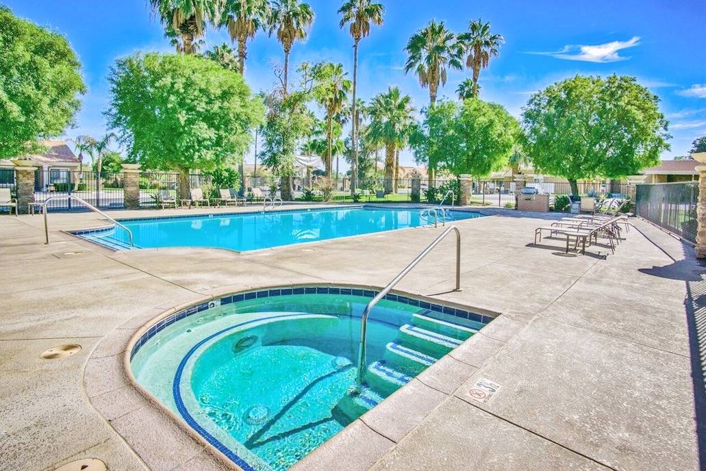 2 Sparkling Pools / Spas - 40890 Sandy Gale Ln
