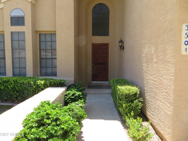 Foto del edificio - 3501 E Rockledge Rd