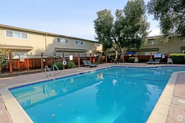 Foto del edificio - Washington Townhomes