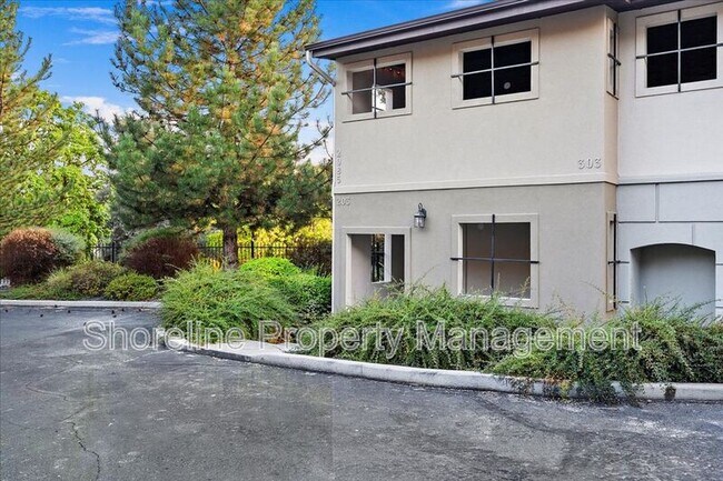 Foto del edificio - 2085 Brittany Ln