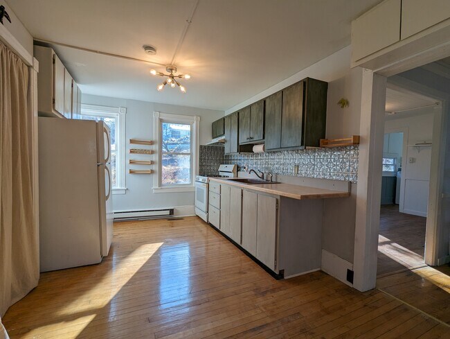 Building Photo - 308 Coddington Rd