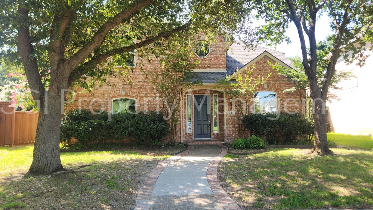 Foto principal - 329 Parkhurst Ln