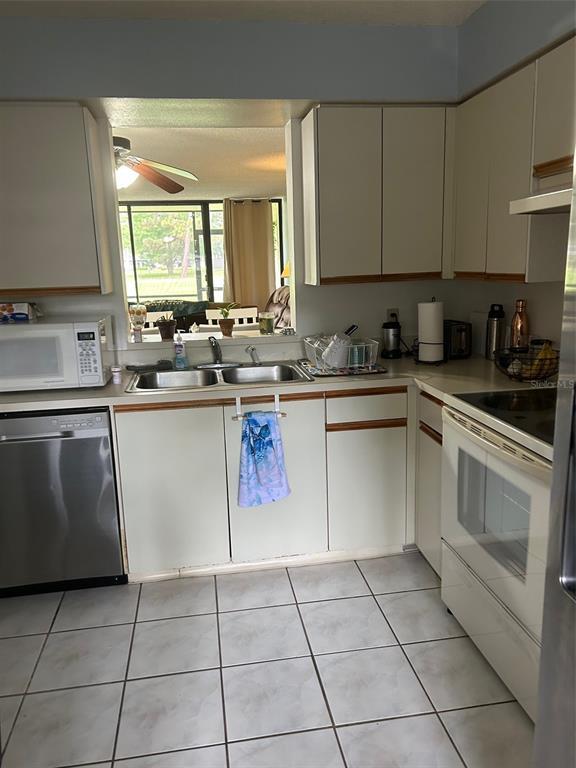 Building Photo - 800 Cove Cay Dr