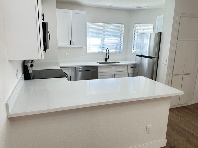 Building Photo - APARTMENT - SEDONA - VILLAGE OF OAK CREEK