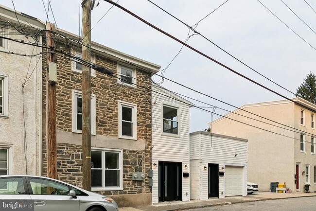 Building Photo - 17 Jefferson St