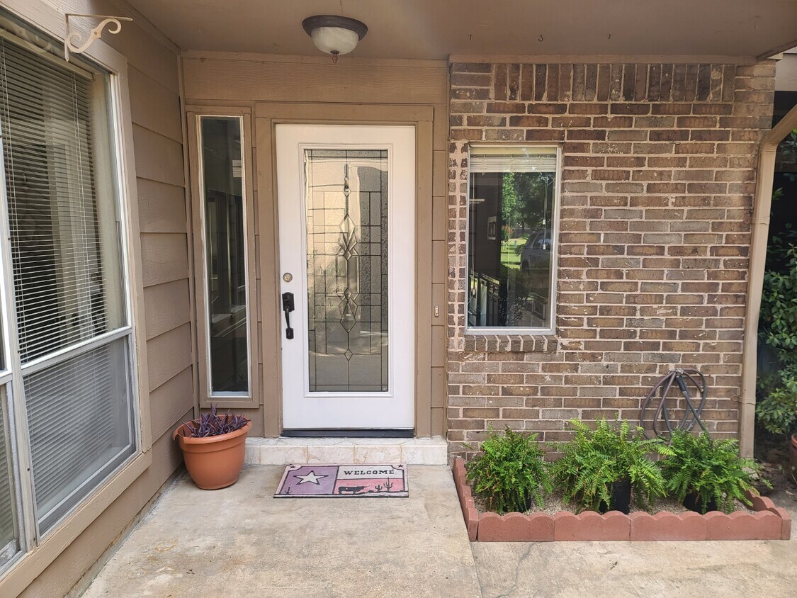 Welcome Home! - 8003 Rebawood Dr