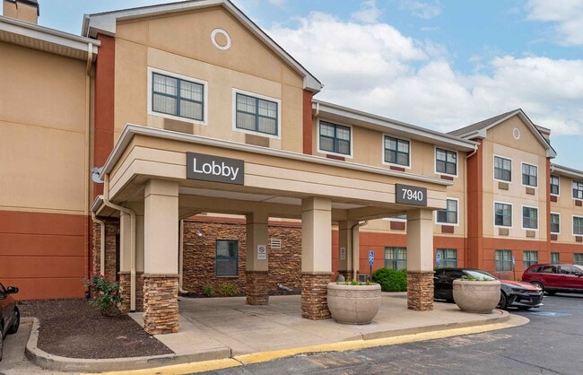 Building Photo - Furnished Studio-Indianapolis - Castleton