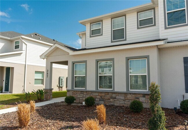 Foto del edificio - 387 Crossings Ave