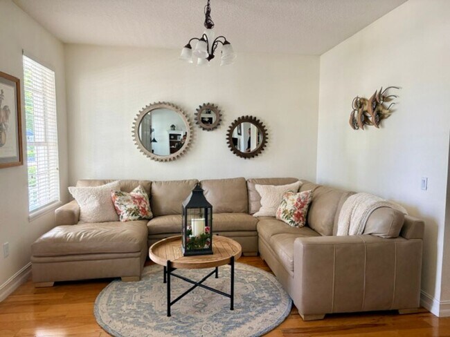 Foto del edificio - Beautiful 4 bedroom, 2.5 bath home with 2,444 sq. ft. in Harmony
