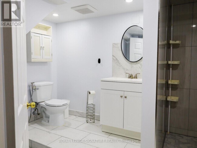 Building Photo - 77 Rushingbrook Dr