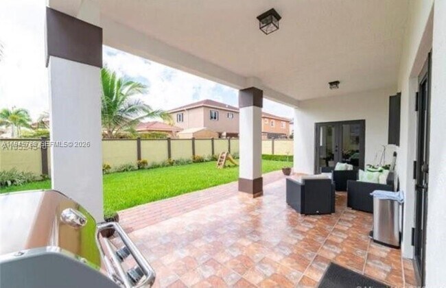 Foto del edificio - 16588 SW 44th St