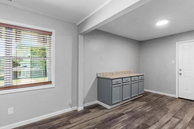 Building Photo - 2783 Douglass Ave