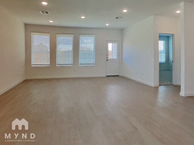Foto del edificio - 10604 Ysasmendi Rdg
