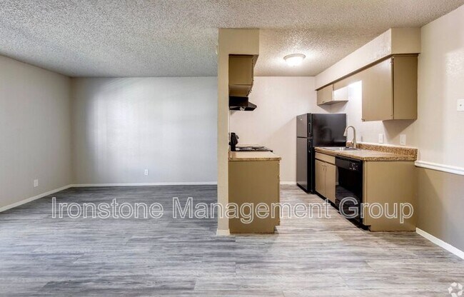 Foto del edificio - 5307 E 47th Pl
