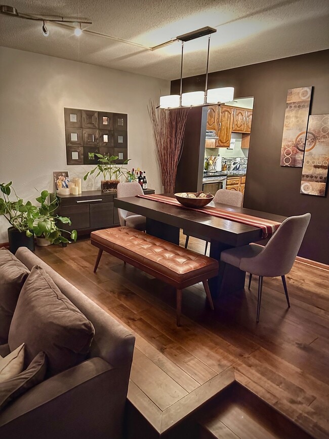 Building Photo - 7317 W Franklin Ave