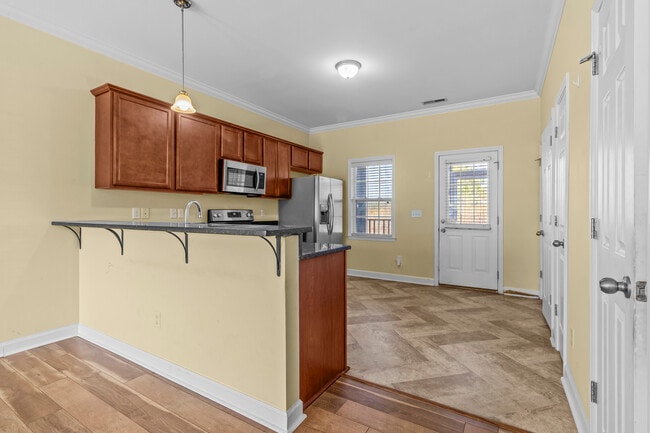 Building Photo - 313 Burley Dr