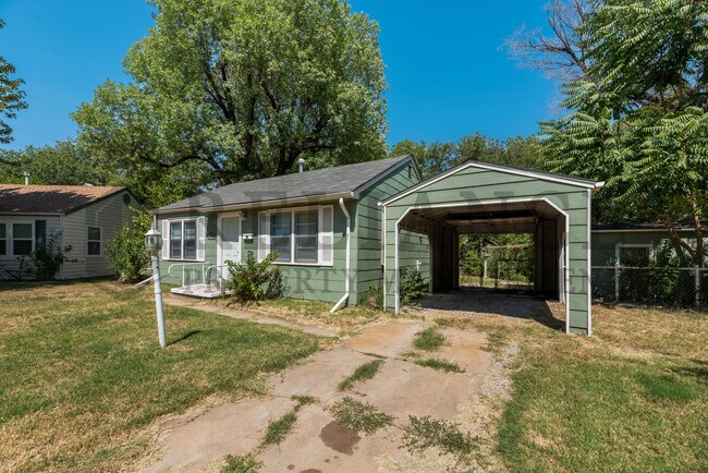 Building Photo - 2240 Minneapolis Ct