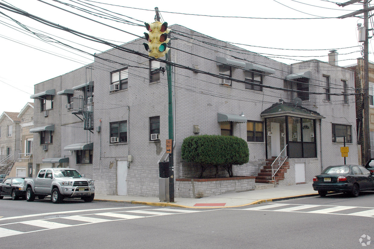 Building Photo - 337-341 68th St