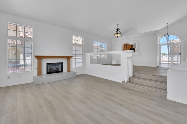 Foto del edificio - Beautiful Home in West with 4 bedrooms/3 b...